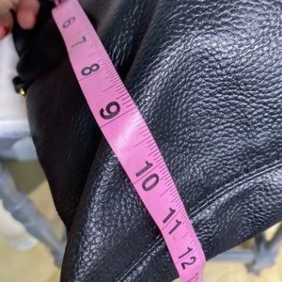 Tory Burch Pebbled Leather Bag Gold Chain/Emblem Dust Bag EXCELLENT CONDITION - Picture 11 of 14